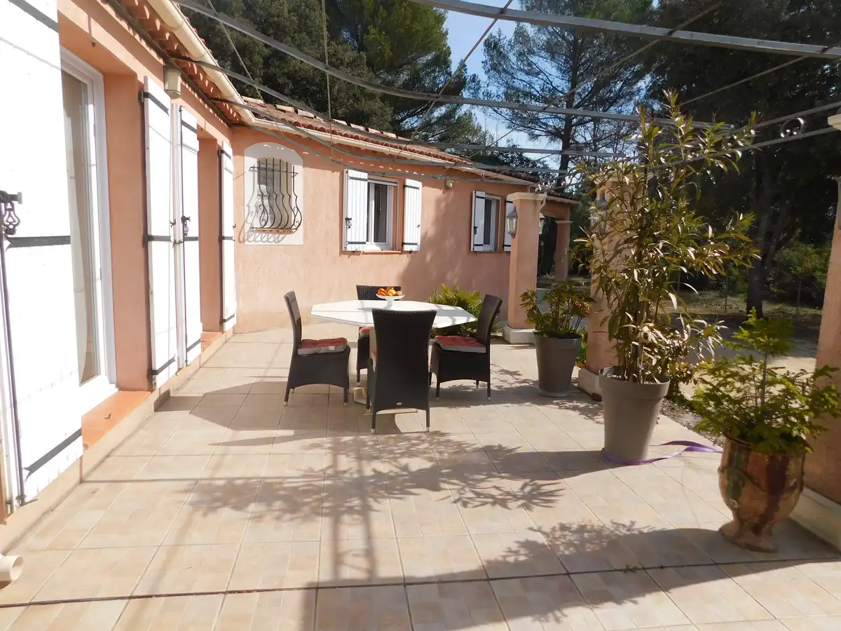 villa provençale 8/10 personnes — villa provençale 8/10 personnes